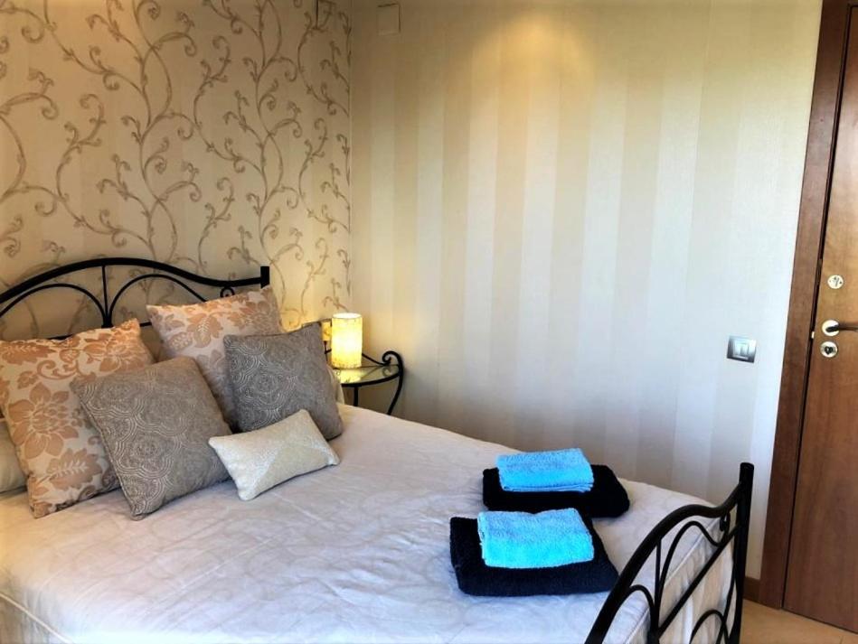 Apartamento Amposta Salou Bagian luar foto
